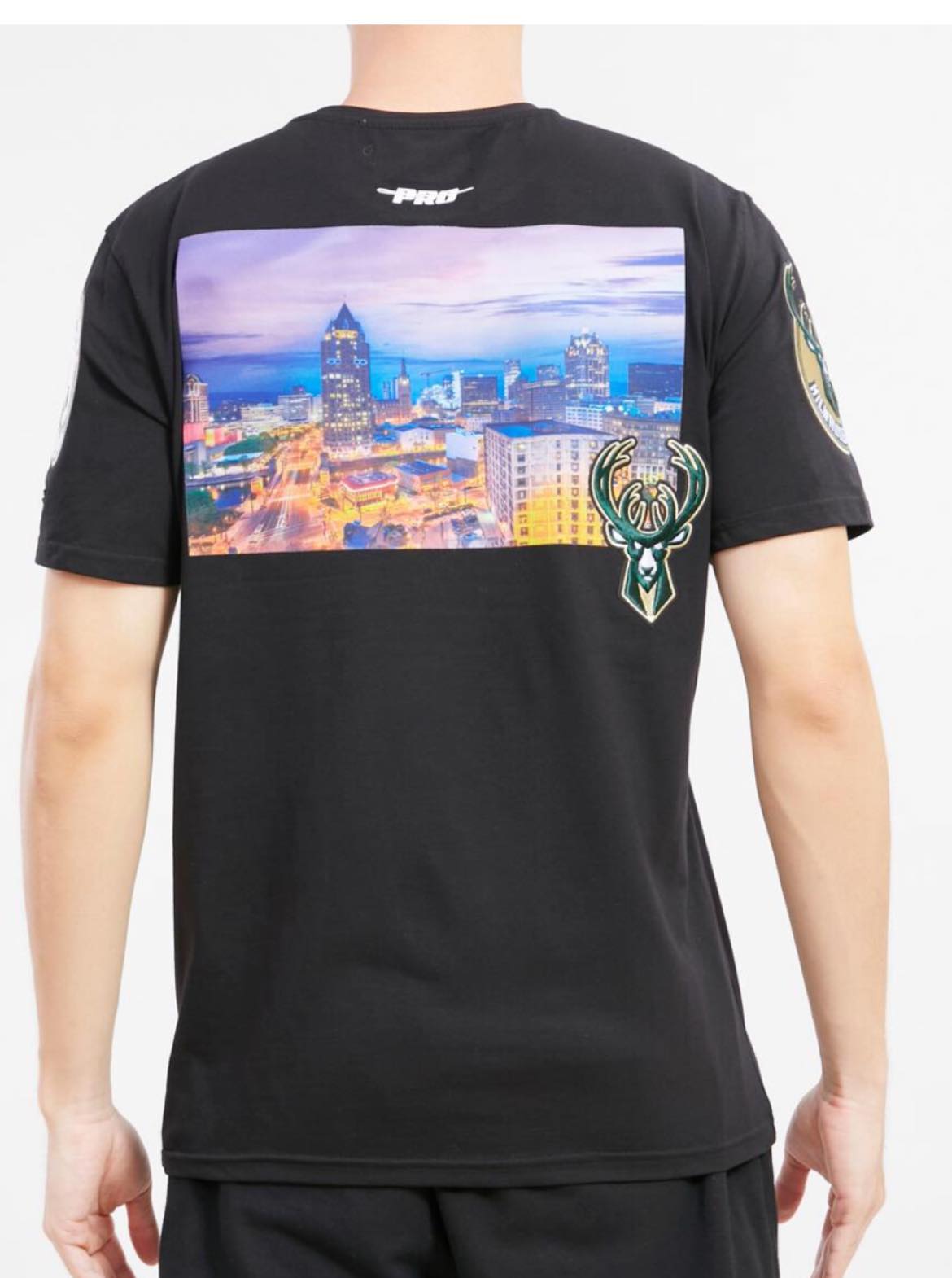 Milwaukee Bucks Cityscape Black