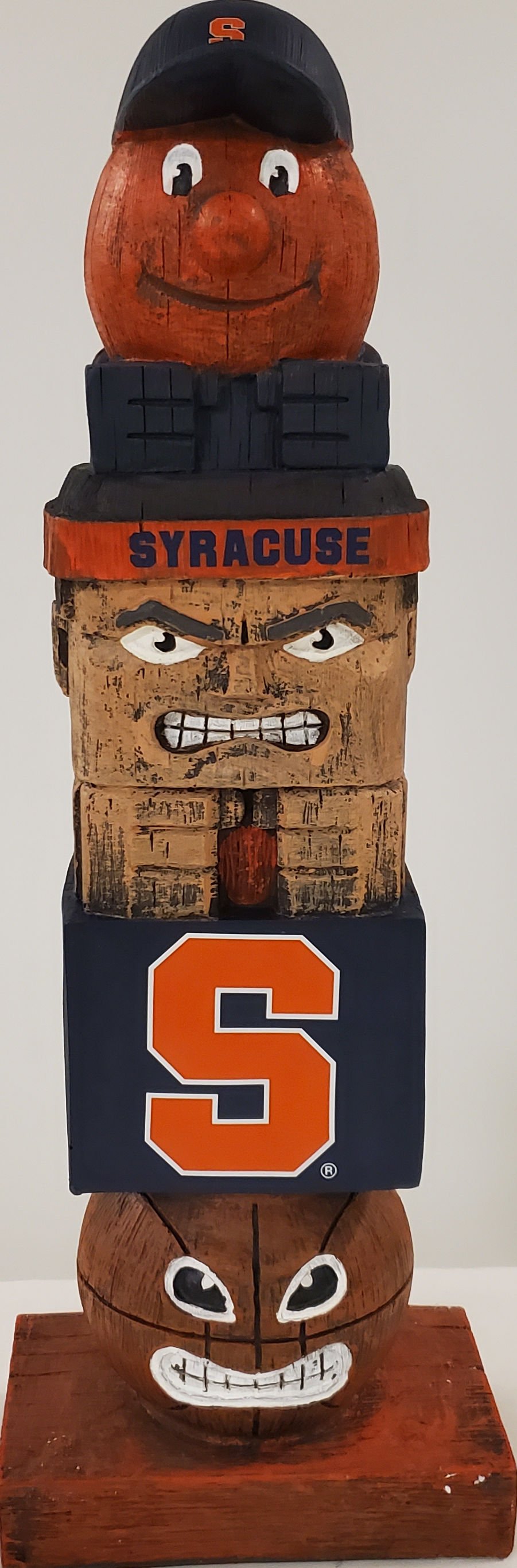 University Of Syracuse Totem