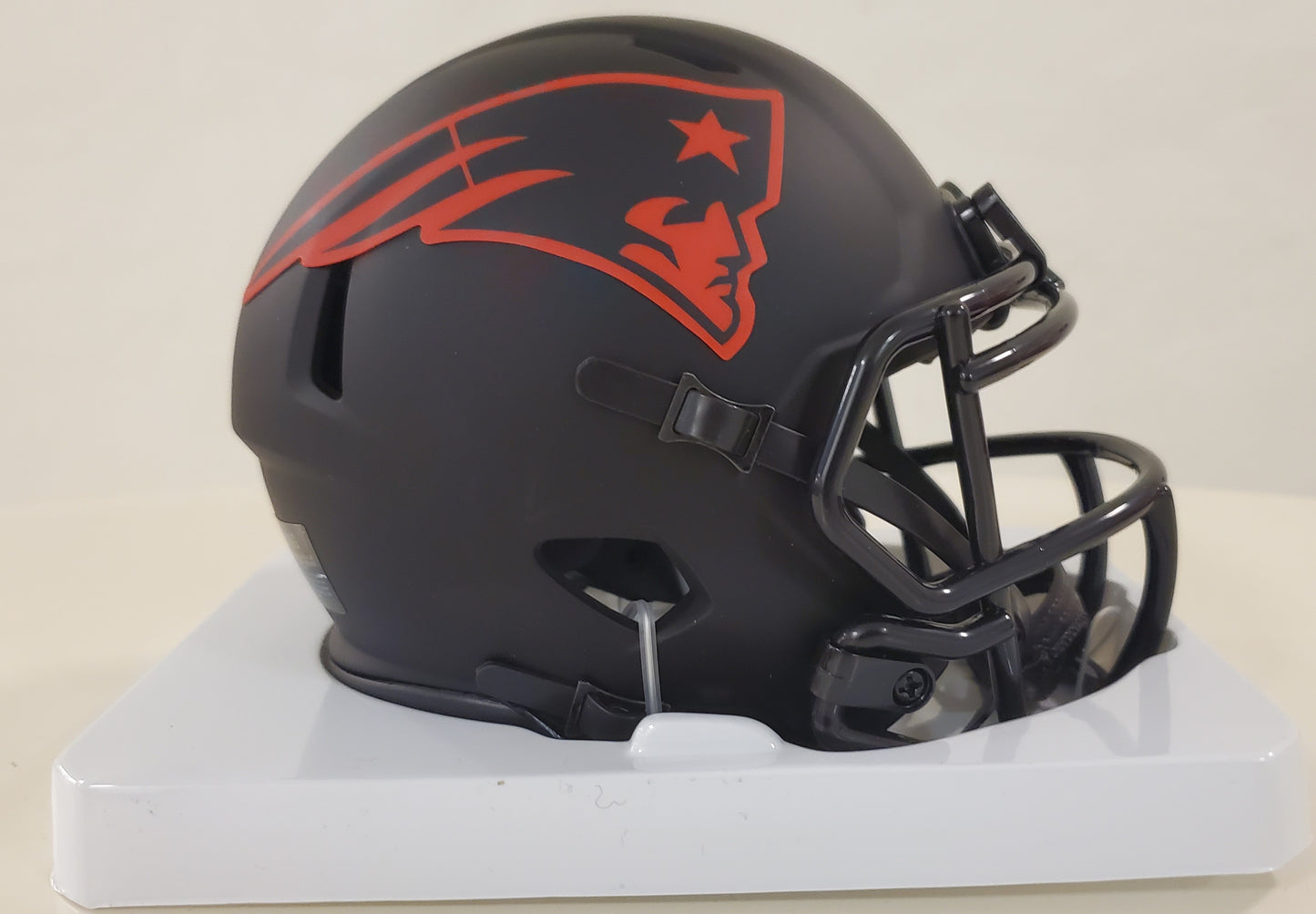 NEW ENGLAND PATRIOTS RIDDELL BLACK ECLIPSE MINI FOOTBALL HELMET