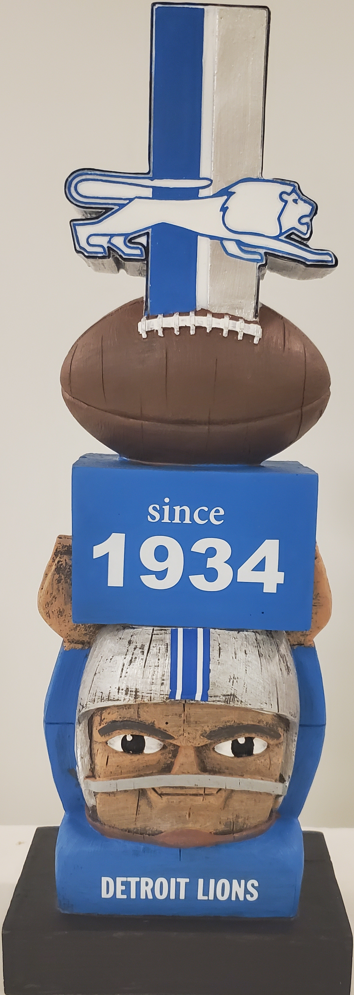 Detroit Lions Retro Totem